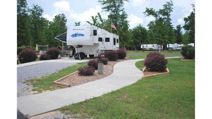 Gulf Pines RV Resort