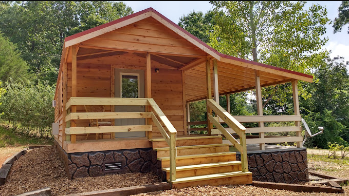 Eminence Cottages & Camp