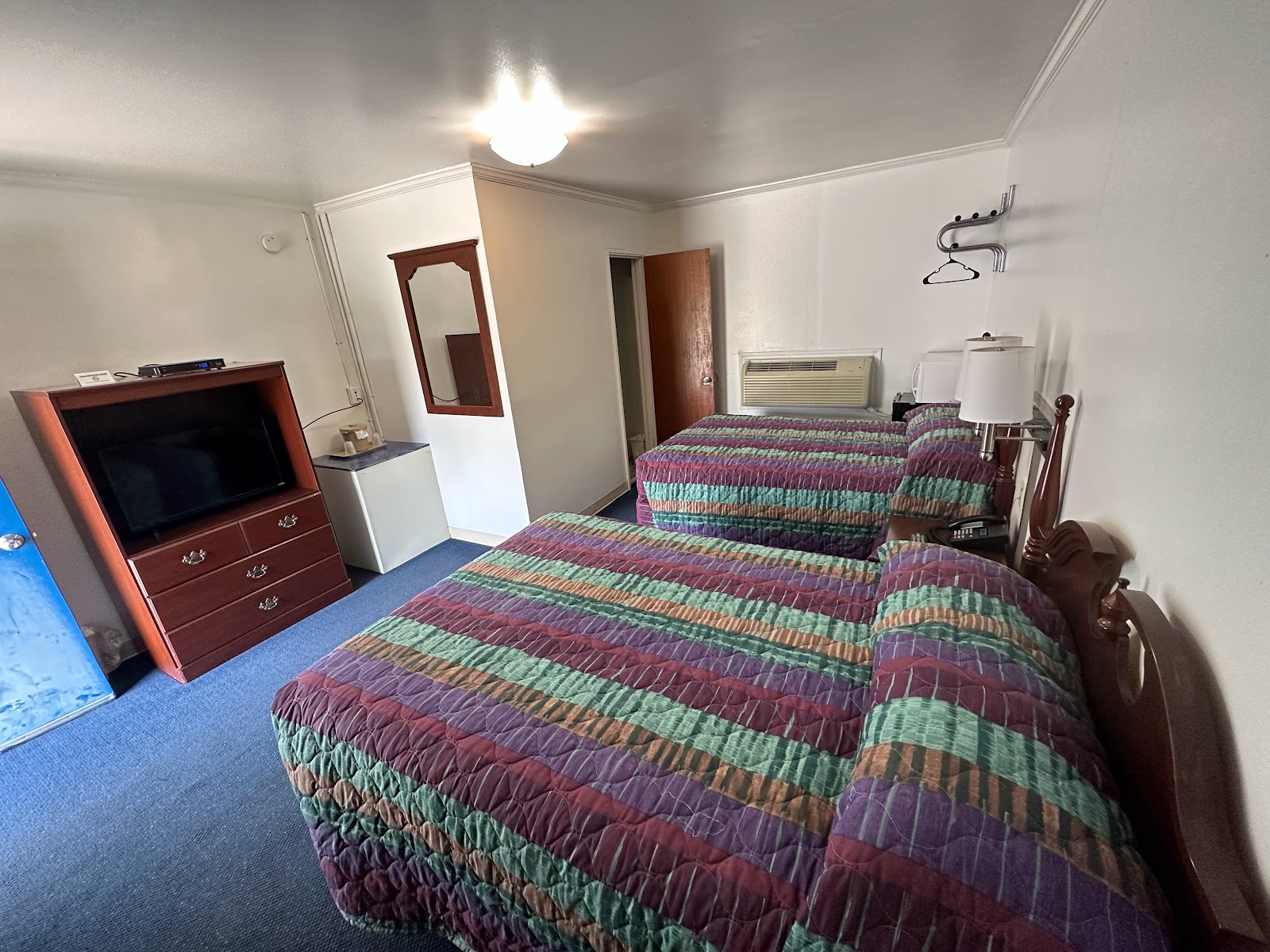 Four Oaks Lodging & RV Resort