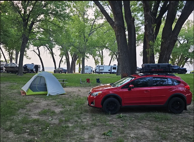 Vans Lakeview Fishing Camp