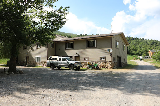 Cub River Lodge & RV Park