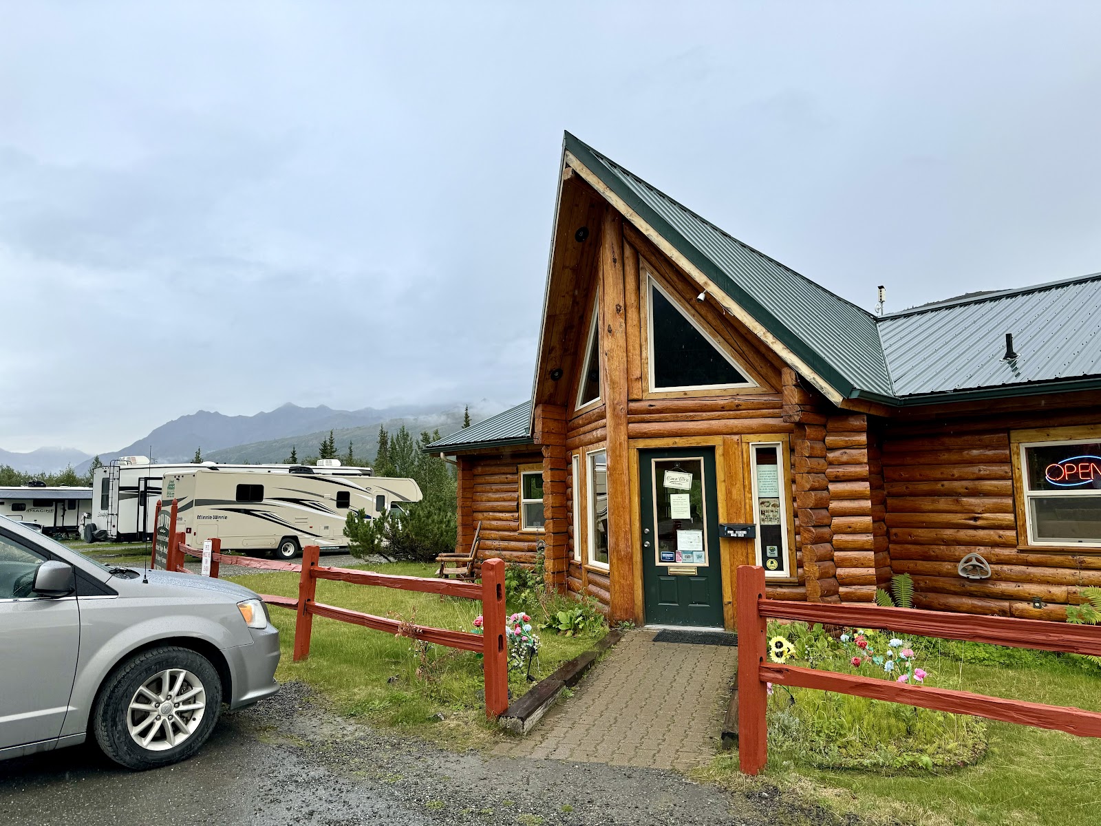 Grand View Cafe & RV Campground