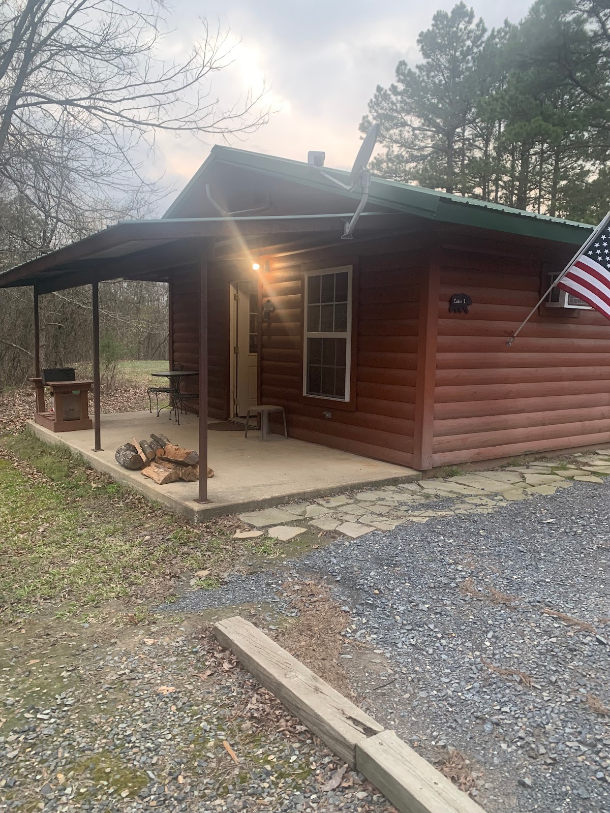 Backwoods Lodge & Cabins