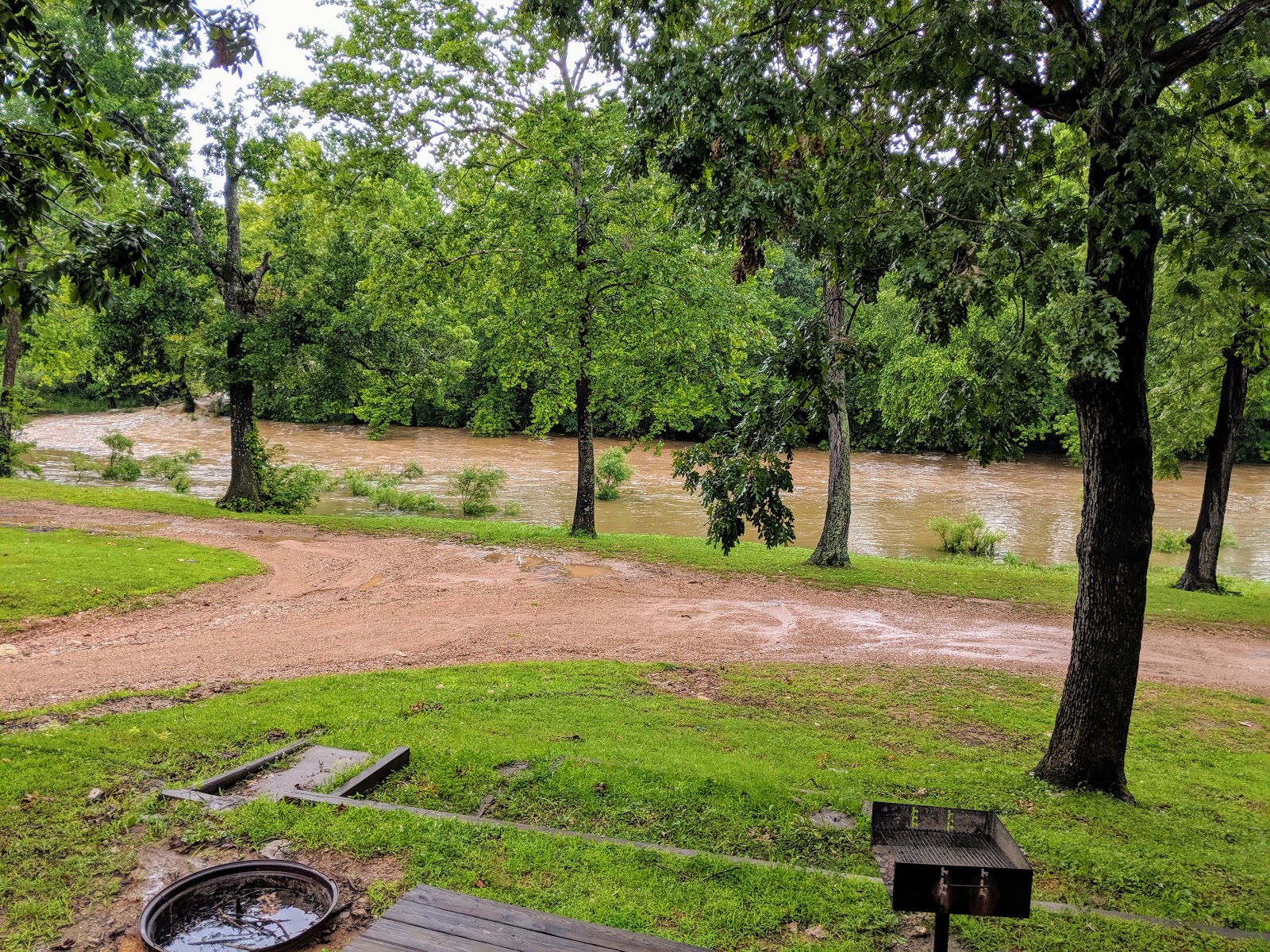 Southfork Canoe Resort