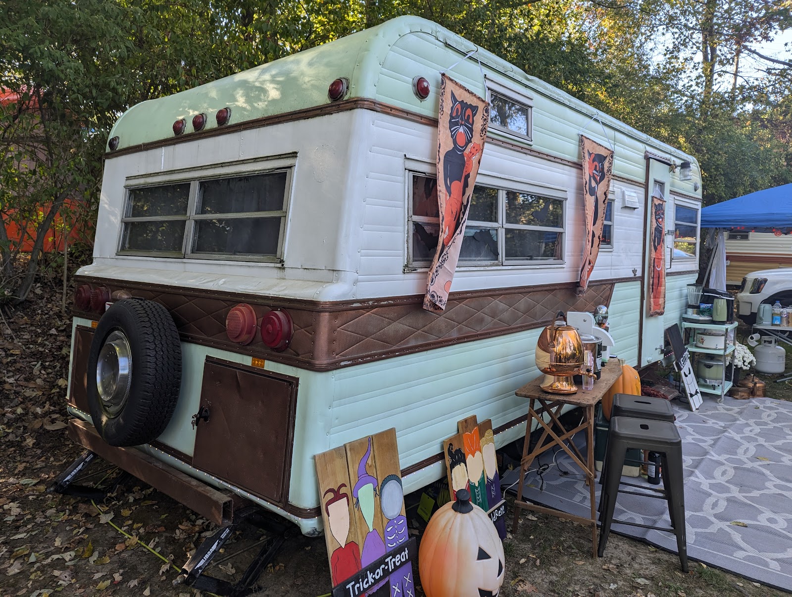 Toodik Family Campground Cabin & Canoeing