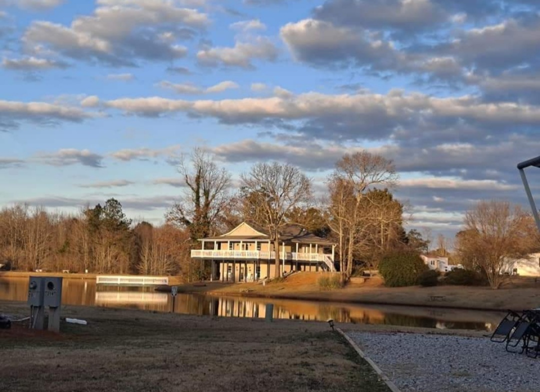 La Costa Mobile Home And RV Park