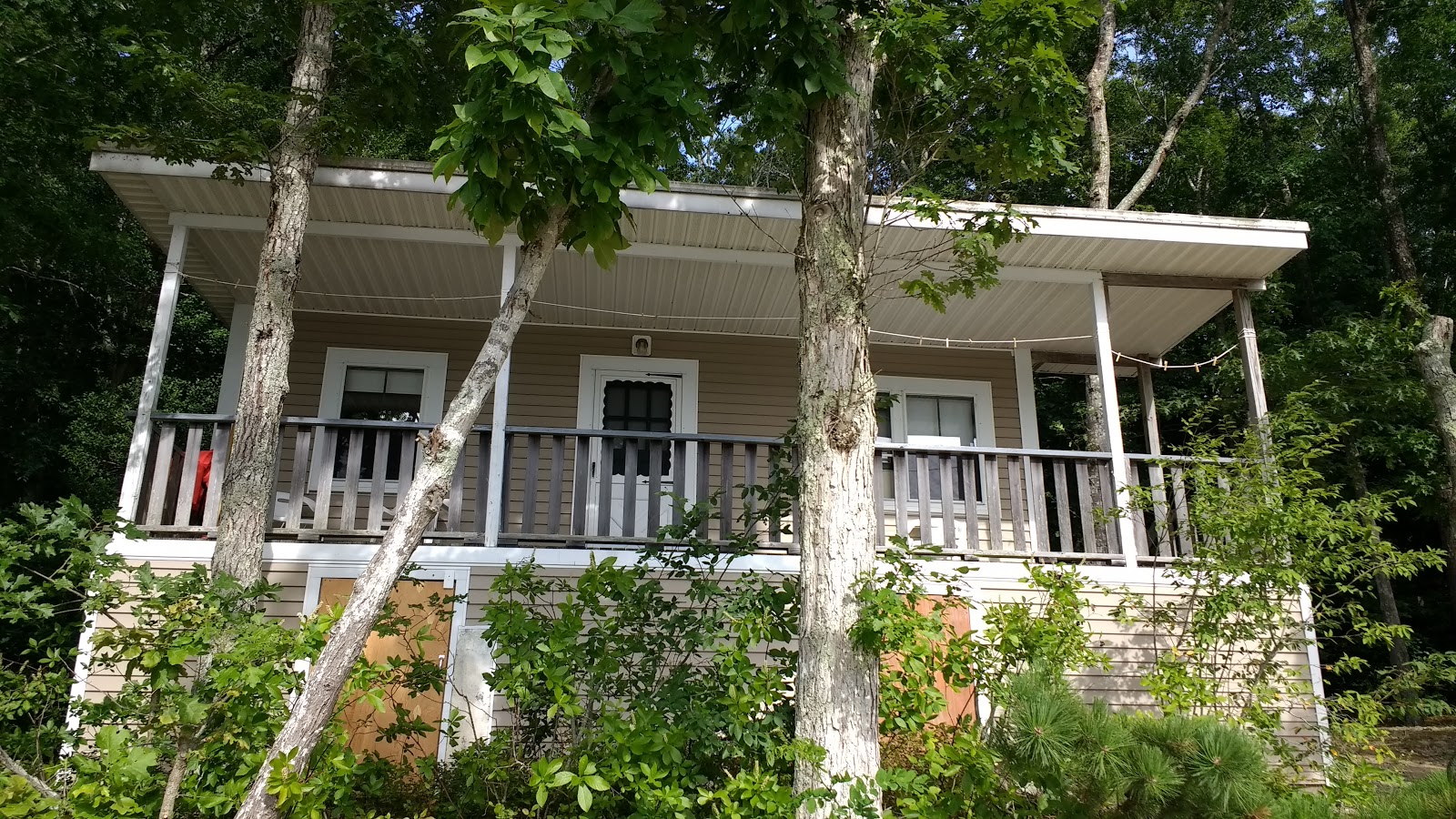 Dunroamin Trailer Park & Cottages