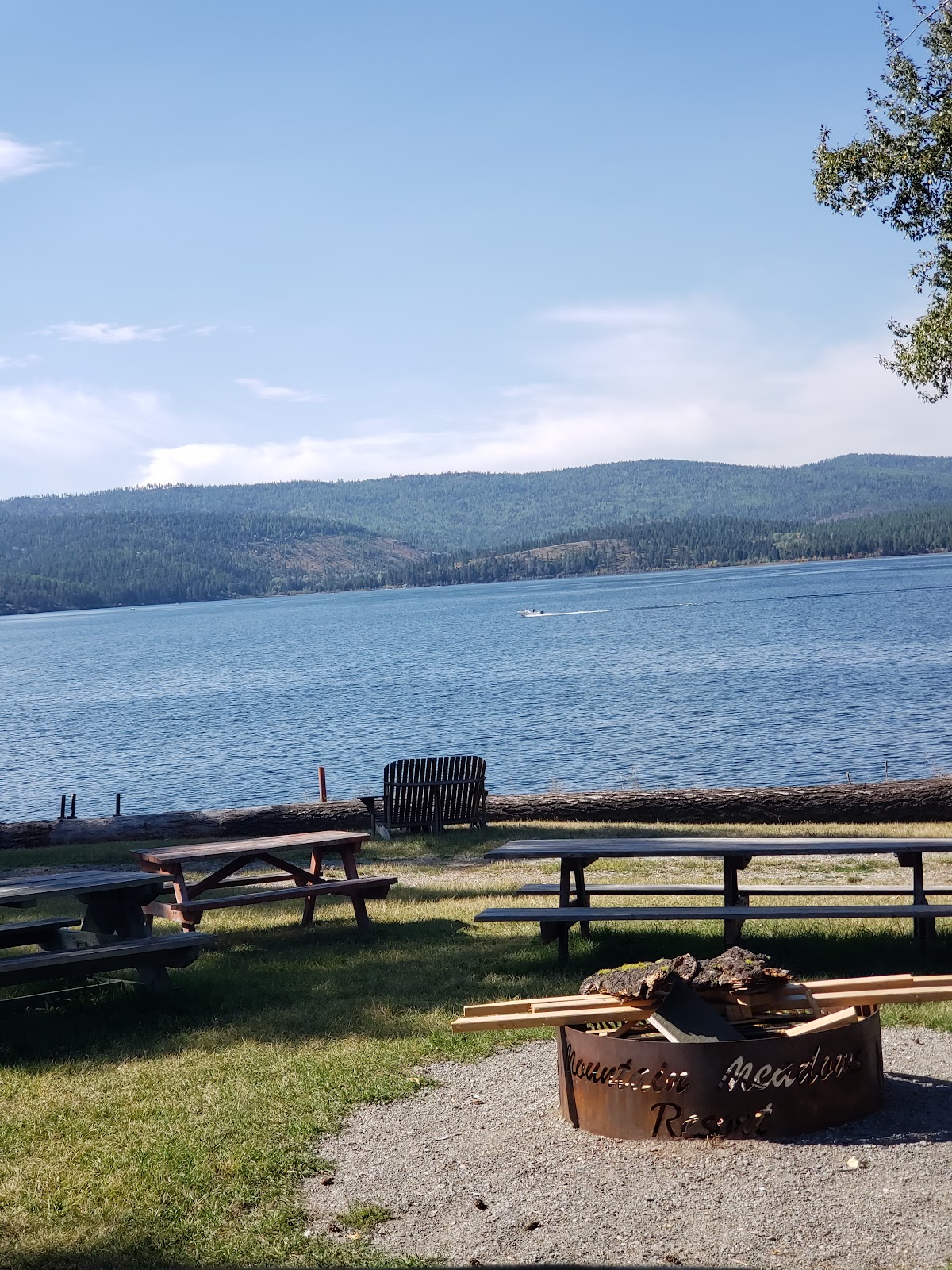 Mountain Meadows Resort