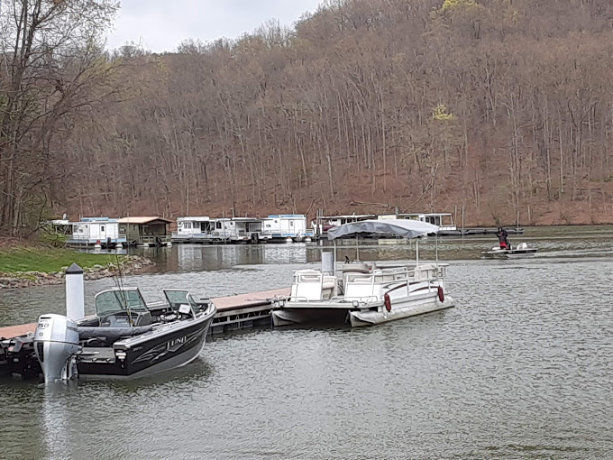 Muskingum Watershed Conservancy District Piedmont Marina Camping