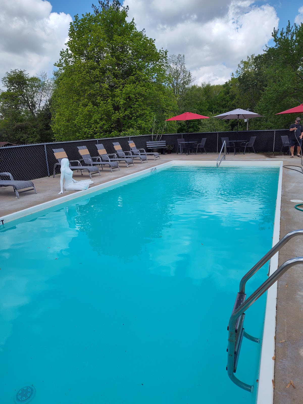 Honey Bear Hollow Family Campground