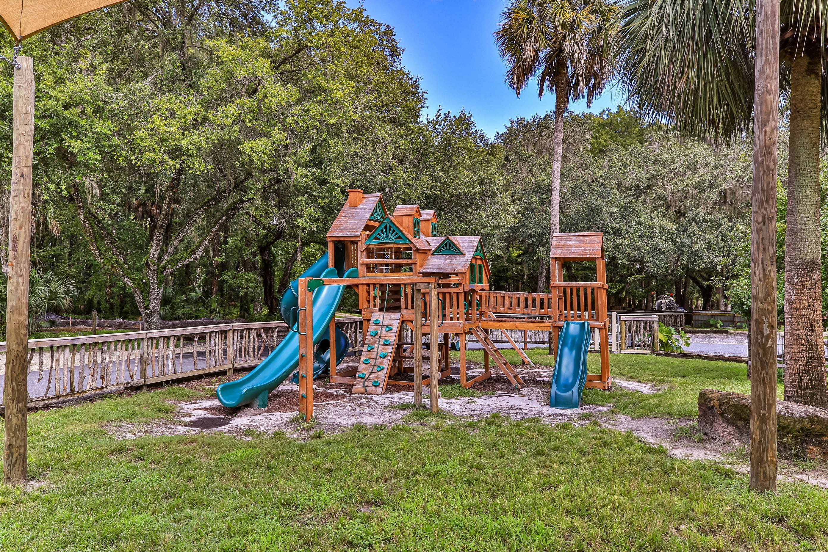 The Cove Pub Campground