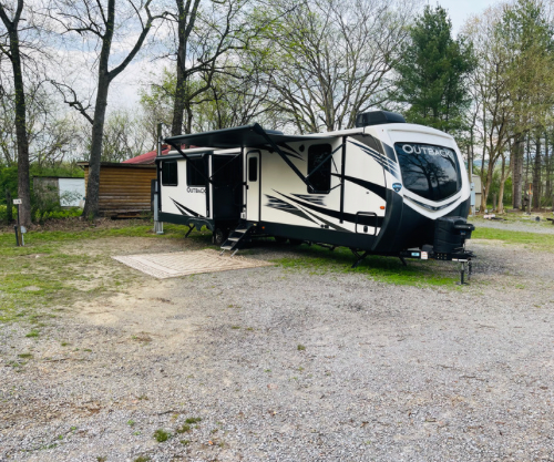 The Road Less Traveled RV Park