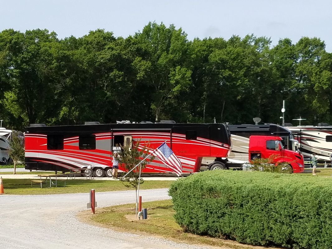 Eagle's Landing RV Park - Holt, FL