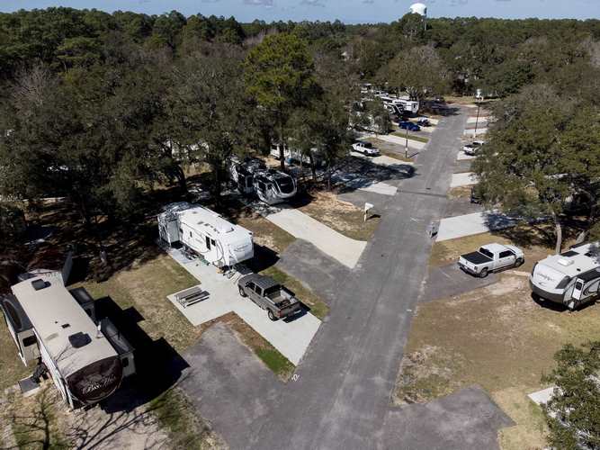 A Cozy Corner RV Lodge