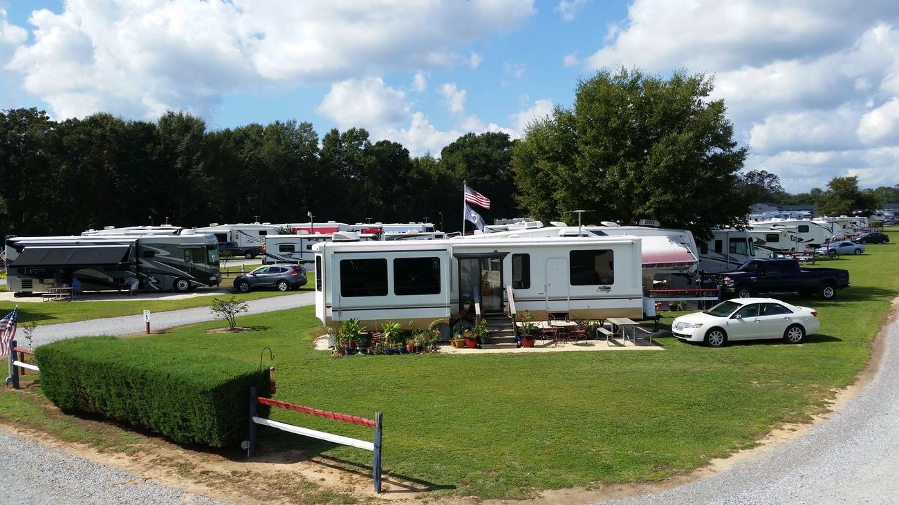 Eagle's Landing RV Park - Holt, FL