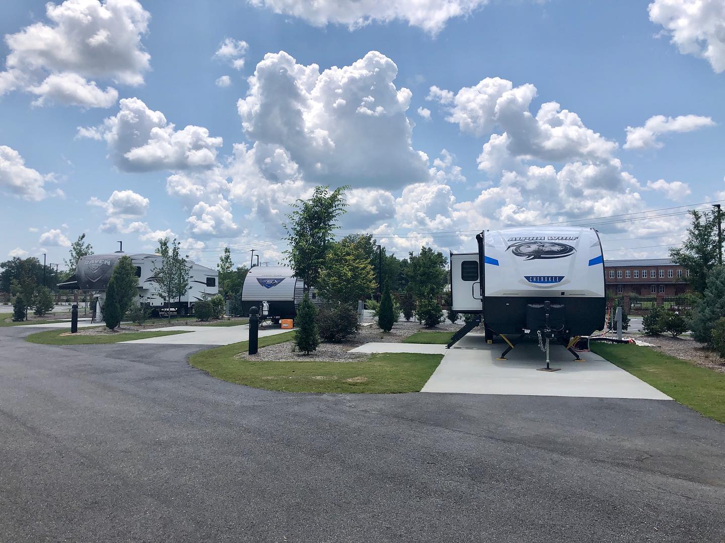 CrossRoads Coach Resort at the ROB