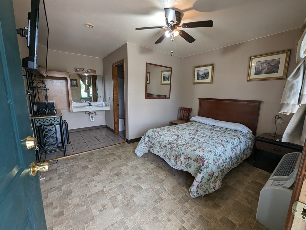 Lucky Buck's Lodge & RV Park, Omaha, Texas