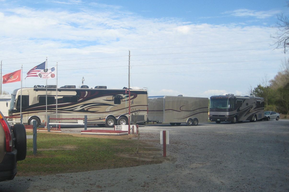 Eagle's Landing RV Park - Holt, FL