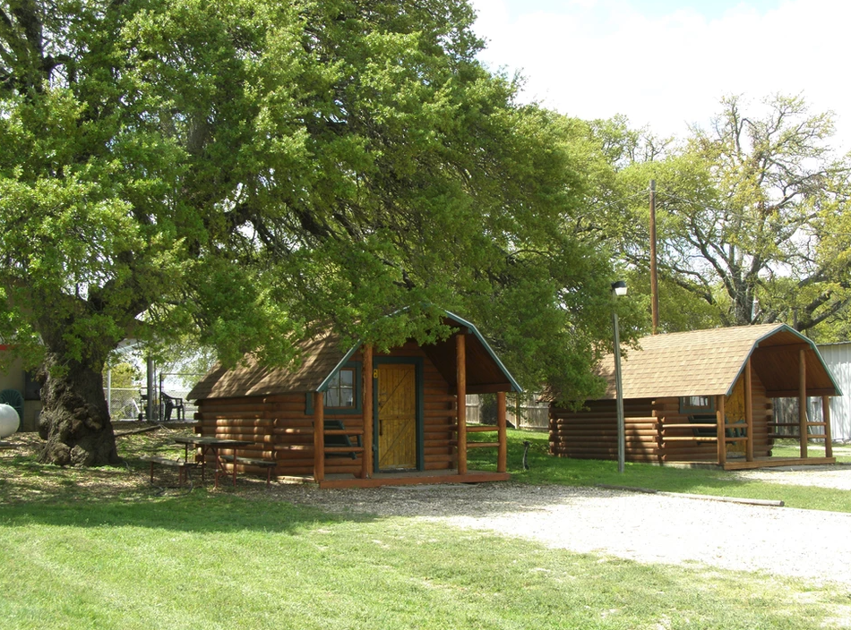 Bending Oaks Ranch (Age Restricted 21+)