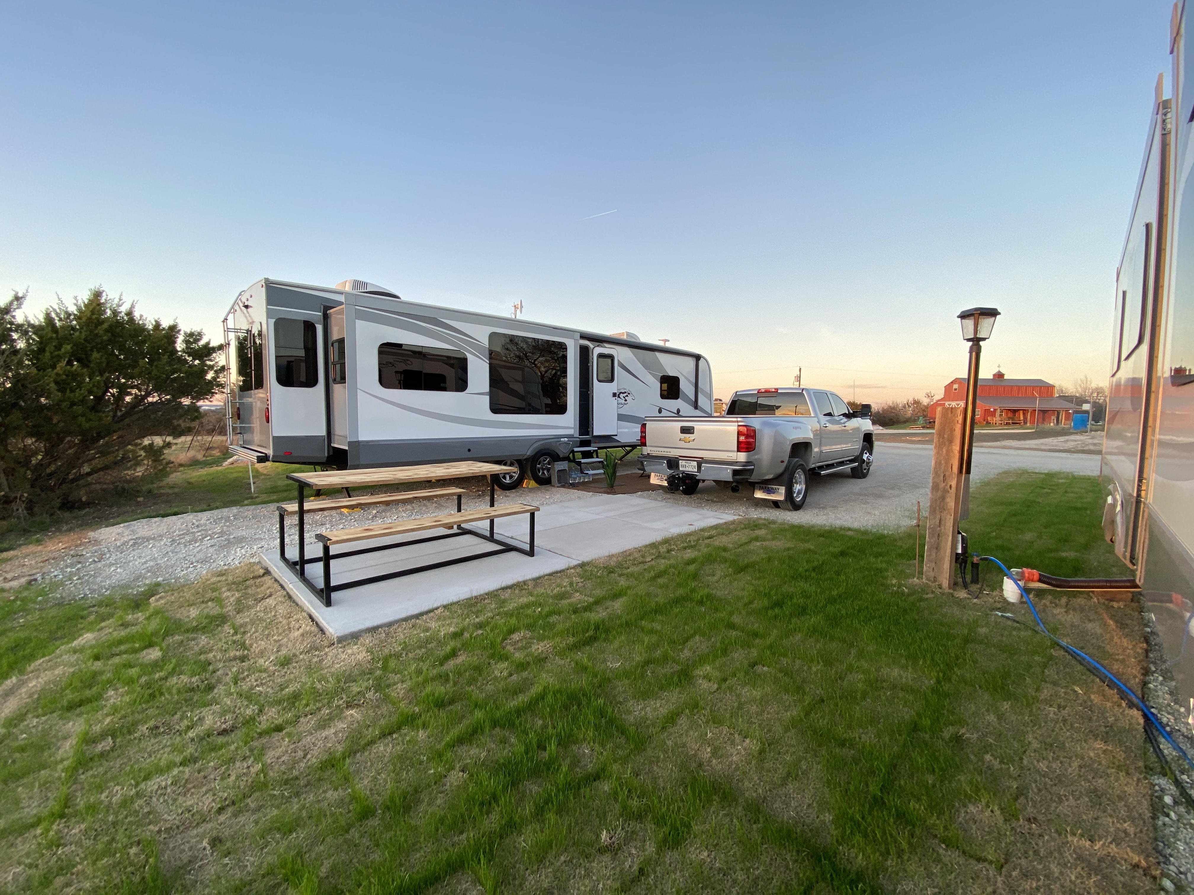 Hooves N Wheels RV Park