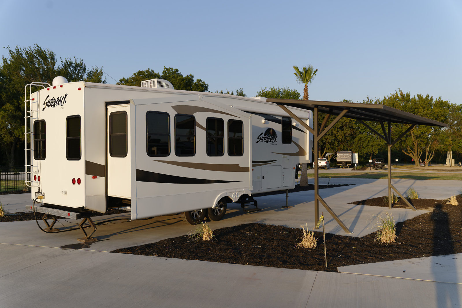The Palms at Lake Whitney RV Resort and Storage