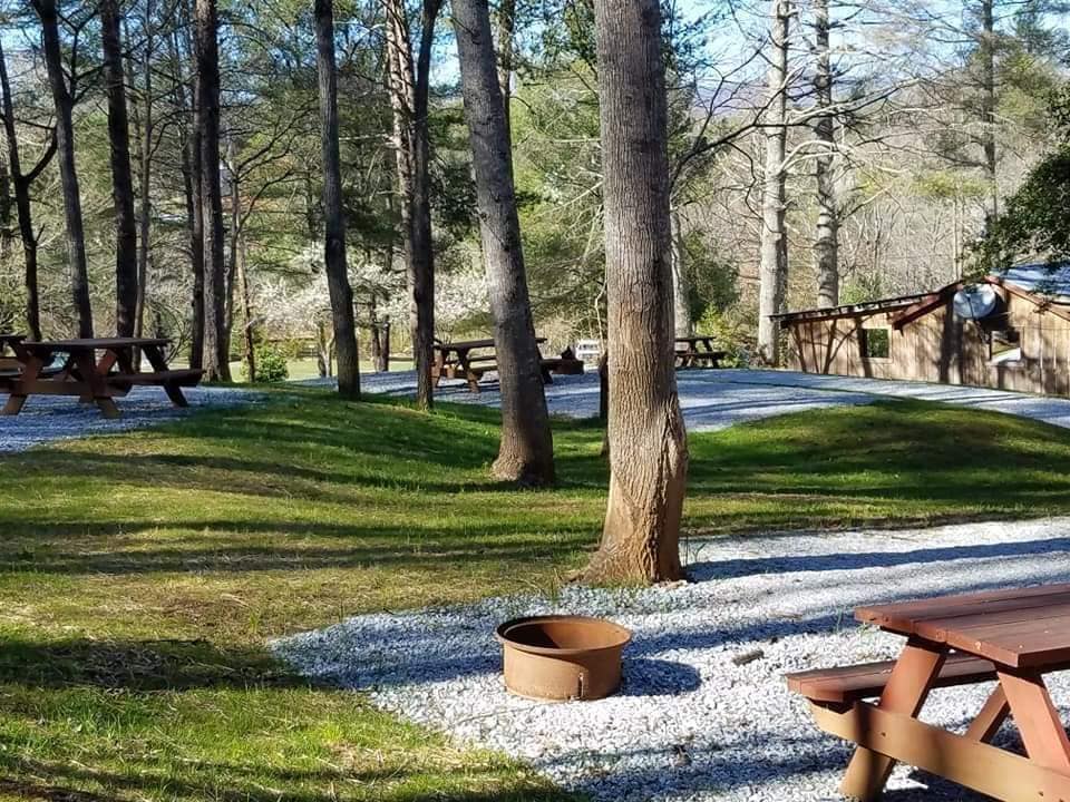 Rose Creek Campground & Cabins