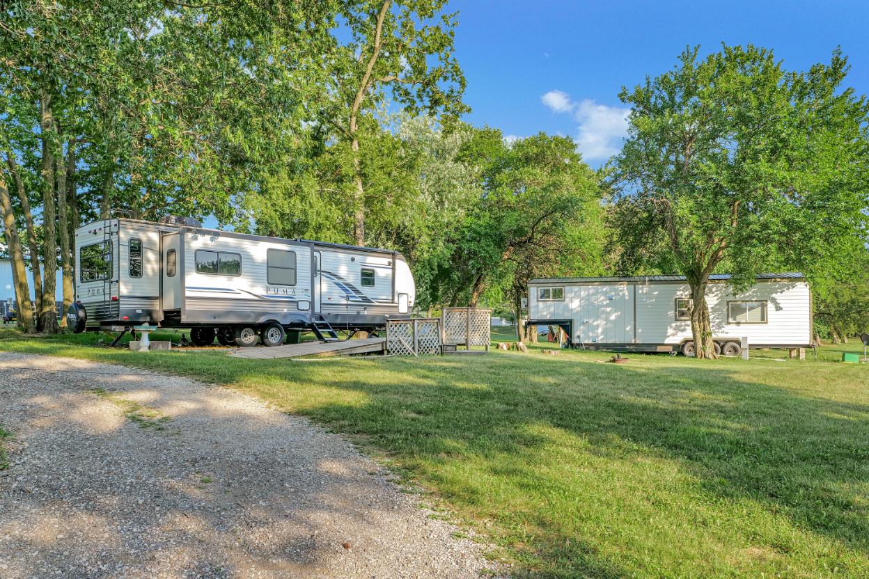 Tin Cup RV Park, Mahomet, Illinois