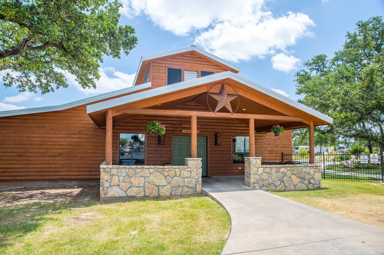 Sun Outdoors Lake Travis