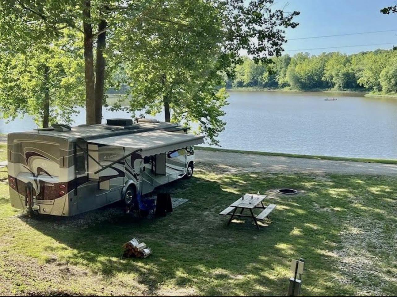 Lucky Clover Lakeside River Resort