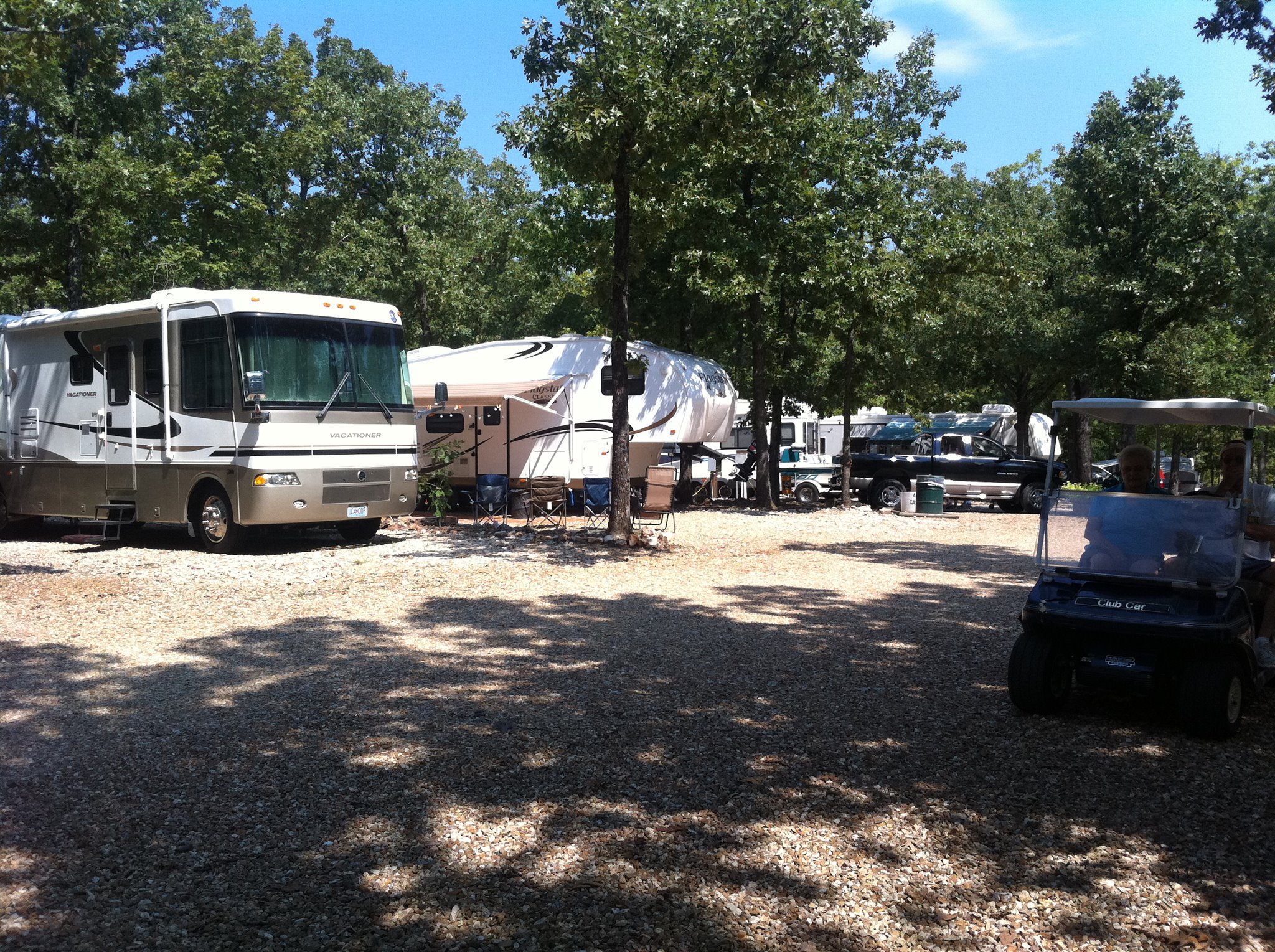 Majestic Oaks Campground