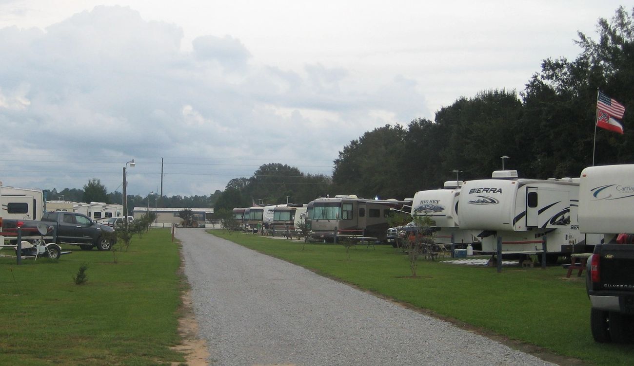 Eagle's Landing RV Park - Holt, FL