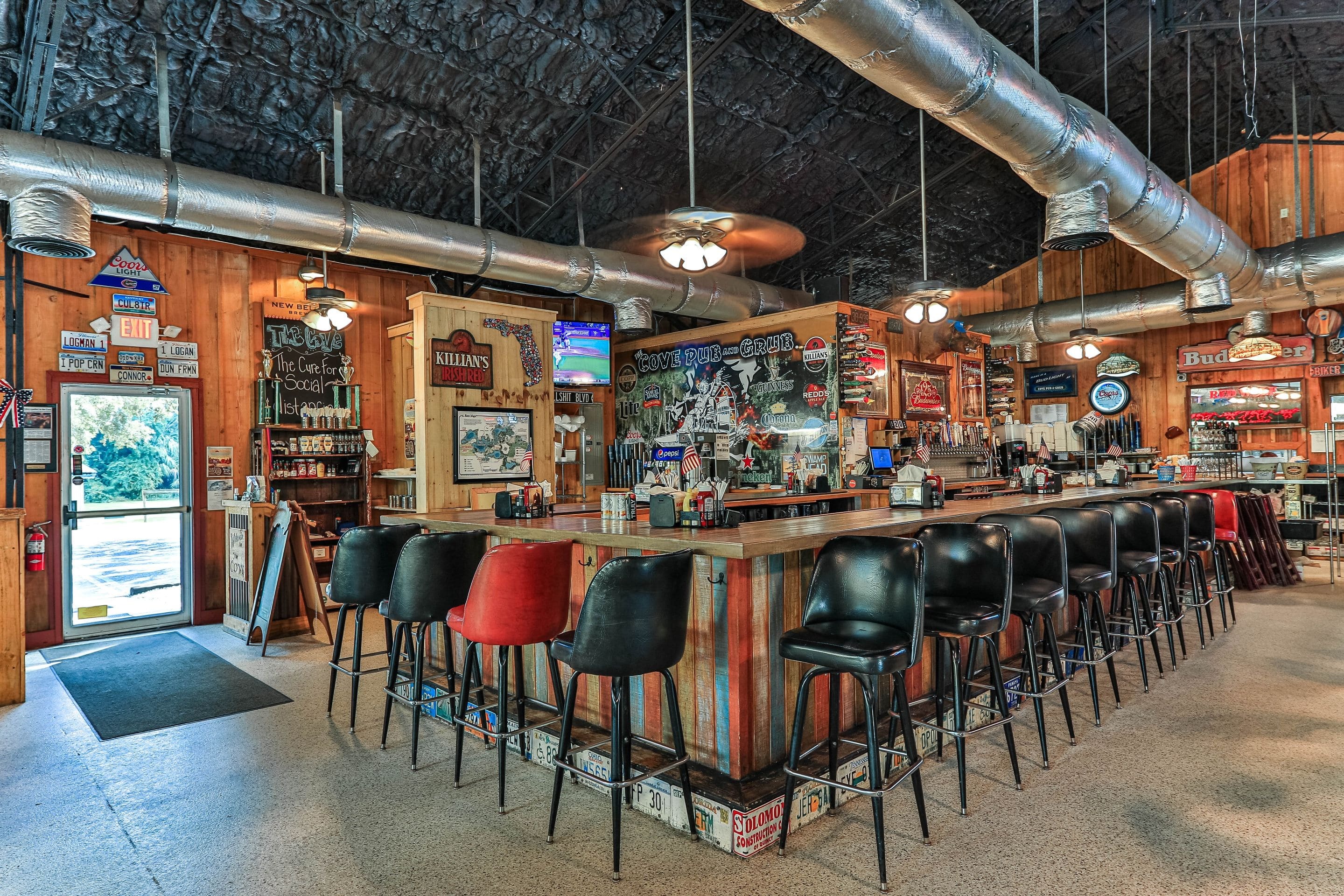 The Cove Pub Campground