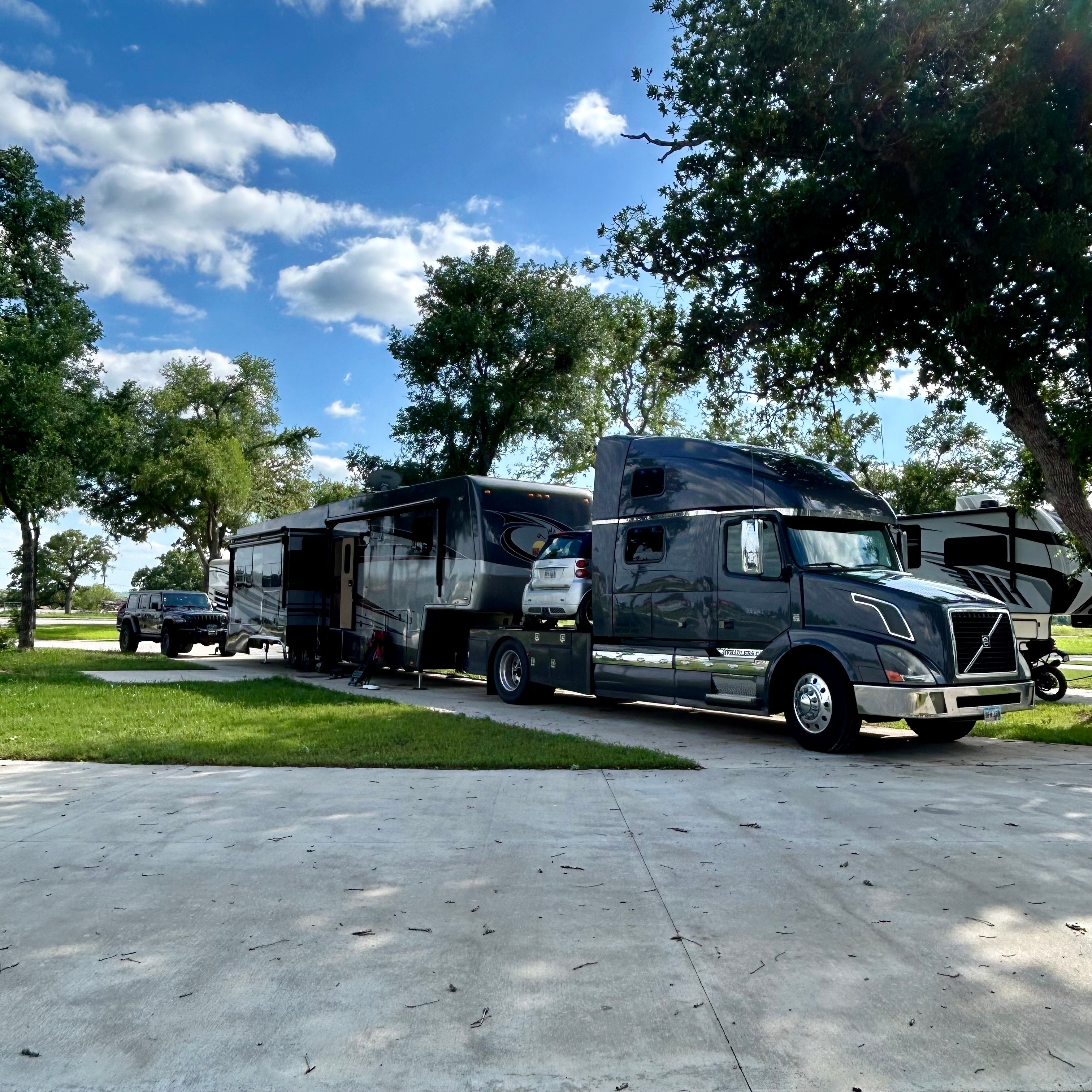 Austonia RV Resort, Del Valle, Texas