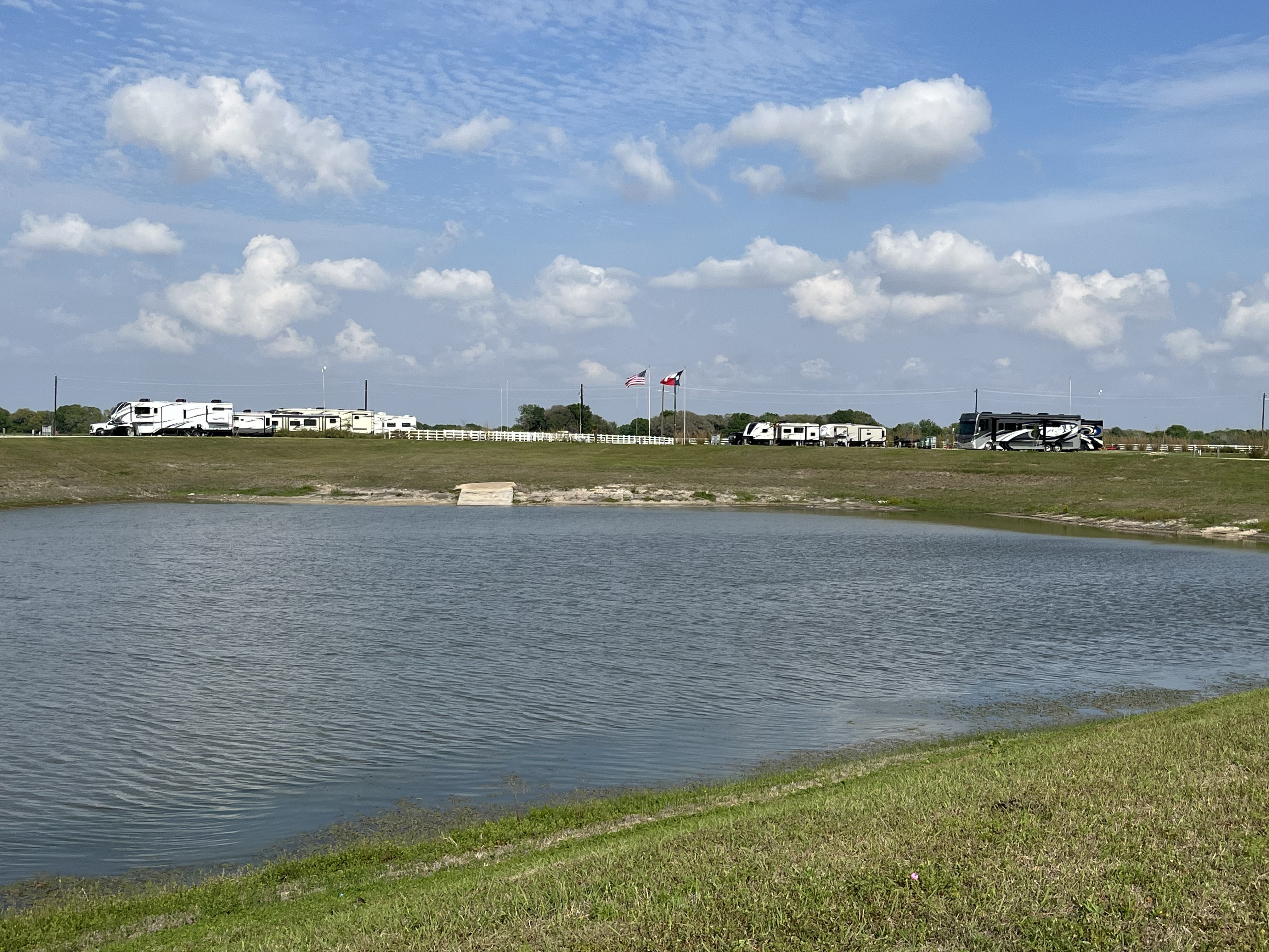 Twin Lakes RV Park, Edna, Texas