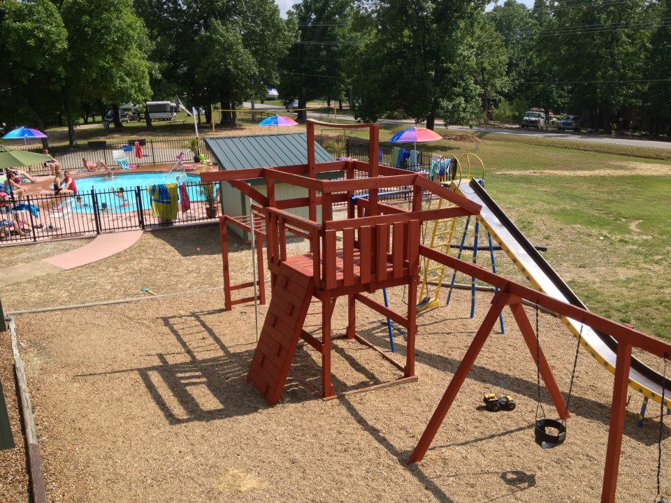 Majestic Oaks Campground