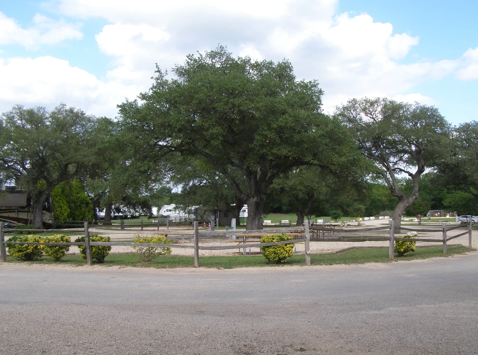 Bending Oaks Ranch (Age Restricted 21+)