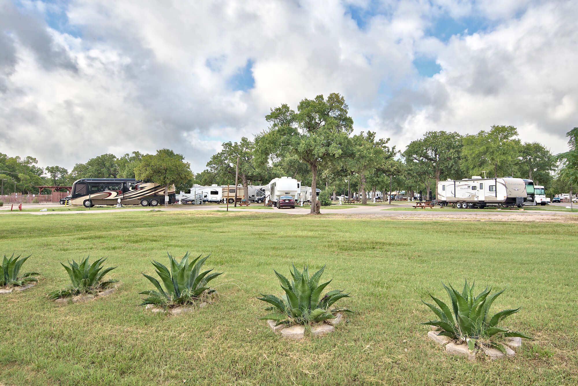 Oak Forest RV Resort, Austin, Texas