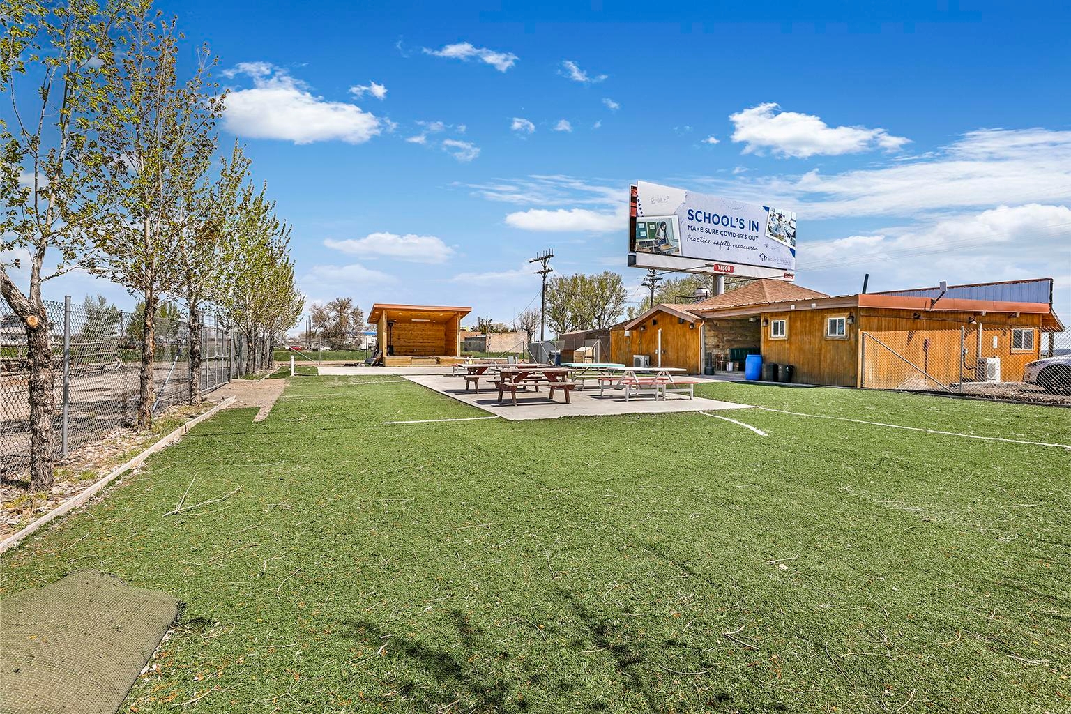 Buster's RV & Saloon, Hollister, Idaho