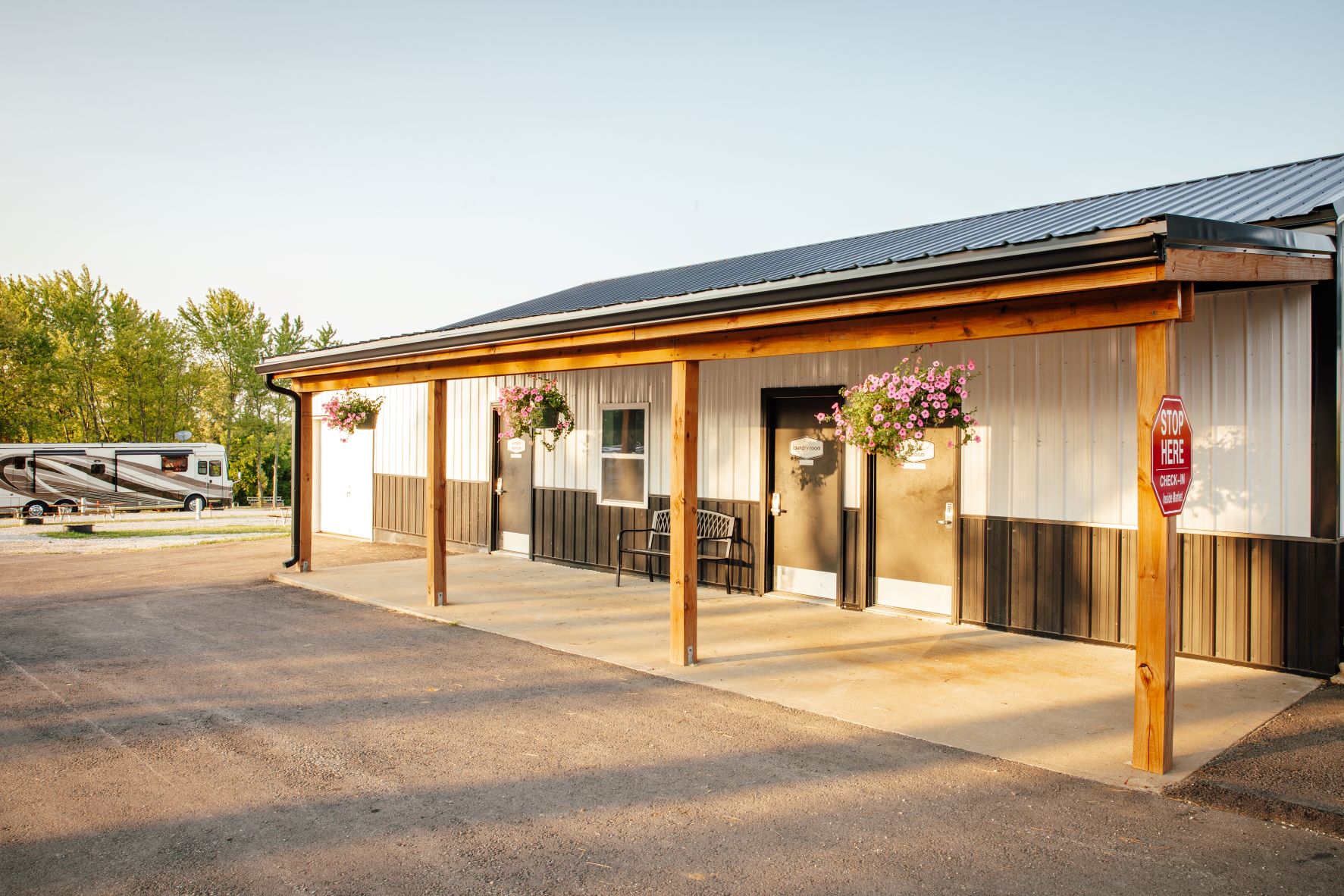 Owl Creek Market & RV Park