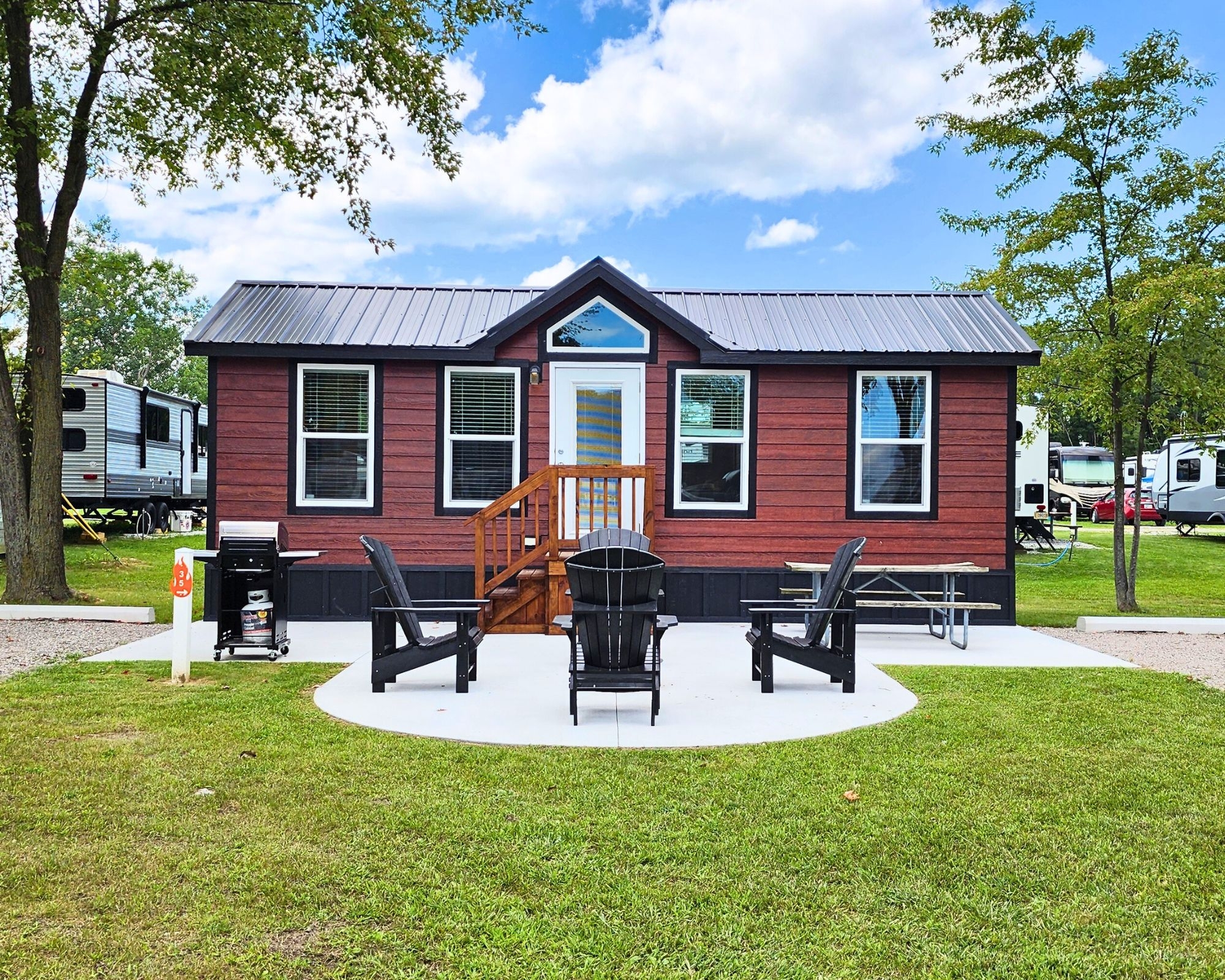 Dancing Fire Glamping and RV Resort, Port Huron, Michigan