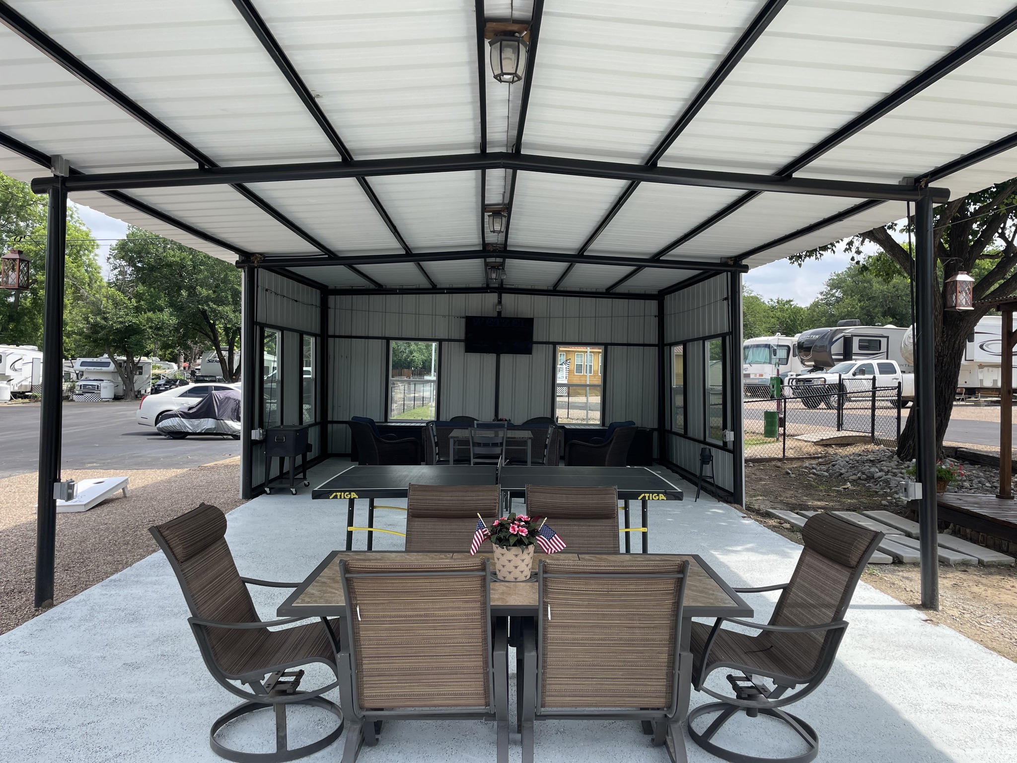 Hideaway 23 Lakefront RV & Cabins, Azle, Texas