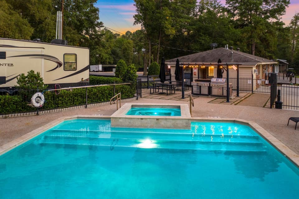 Majestic Pines RV Resort