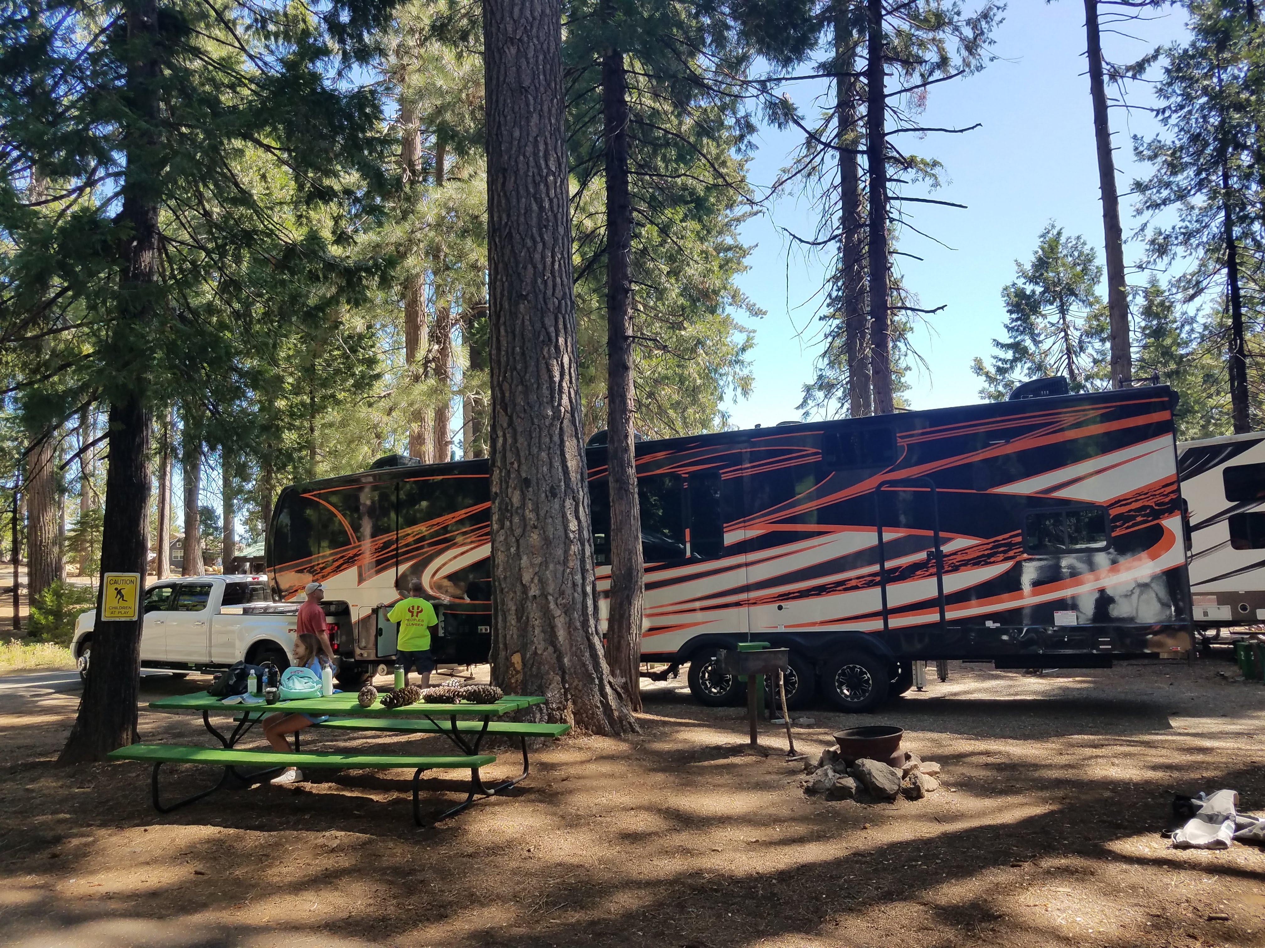 Golden Pines RV Resort, Arnold, California