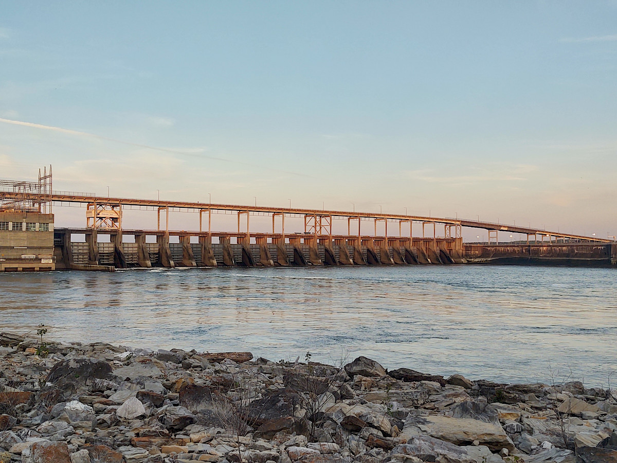 Pickwick Dam Campground, Savannah, Tennessee