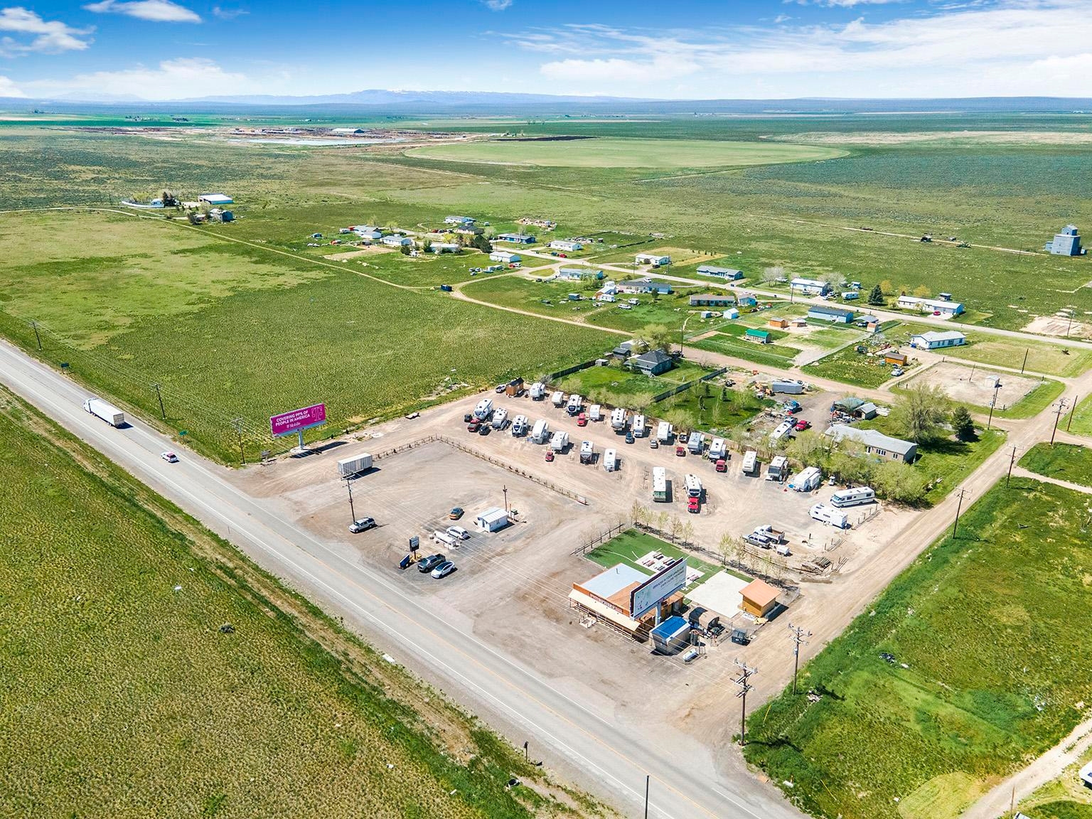 Buster's RV & Saloon, Hollister, Idaho
