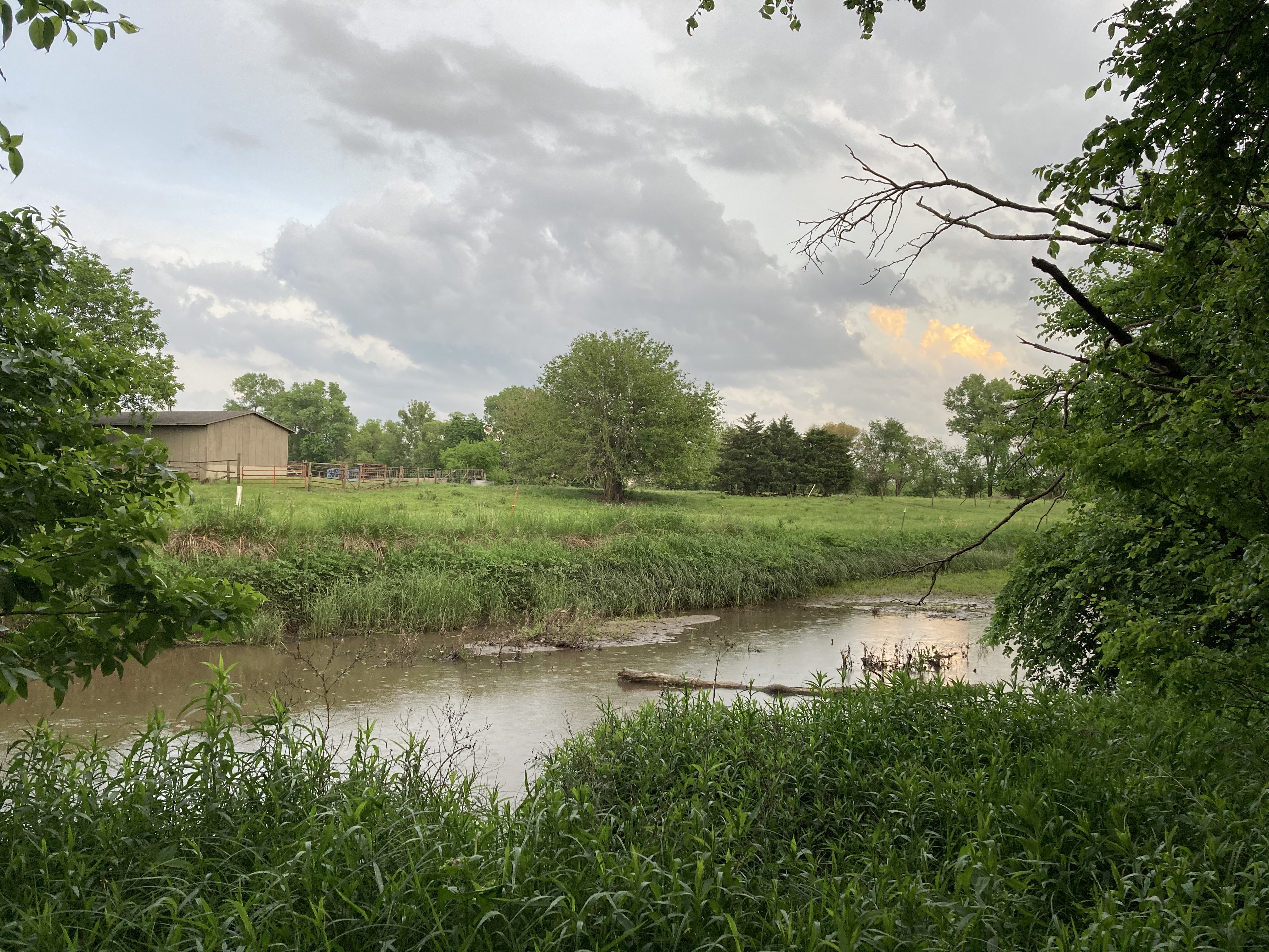 Cottonwood Grove RV Campground, Hesston, Kansas