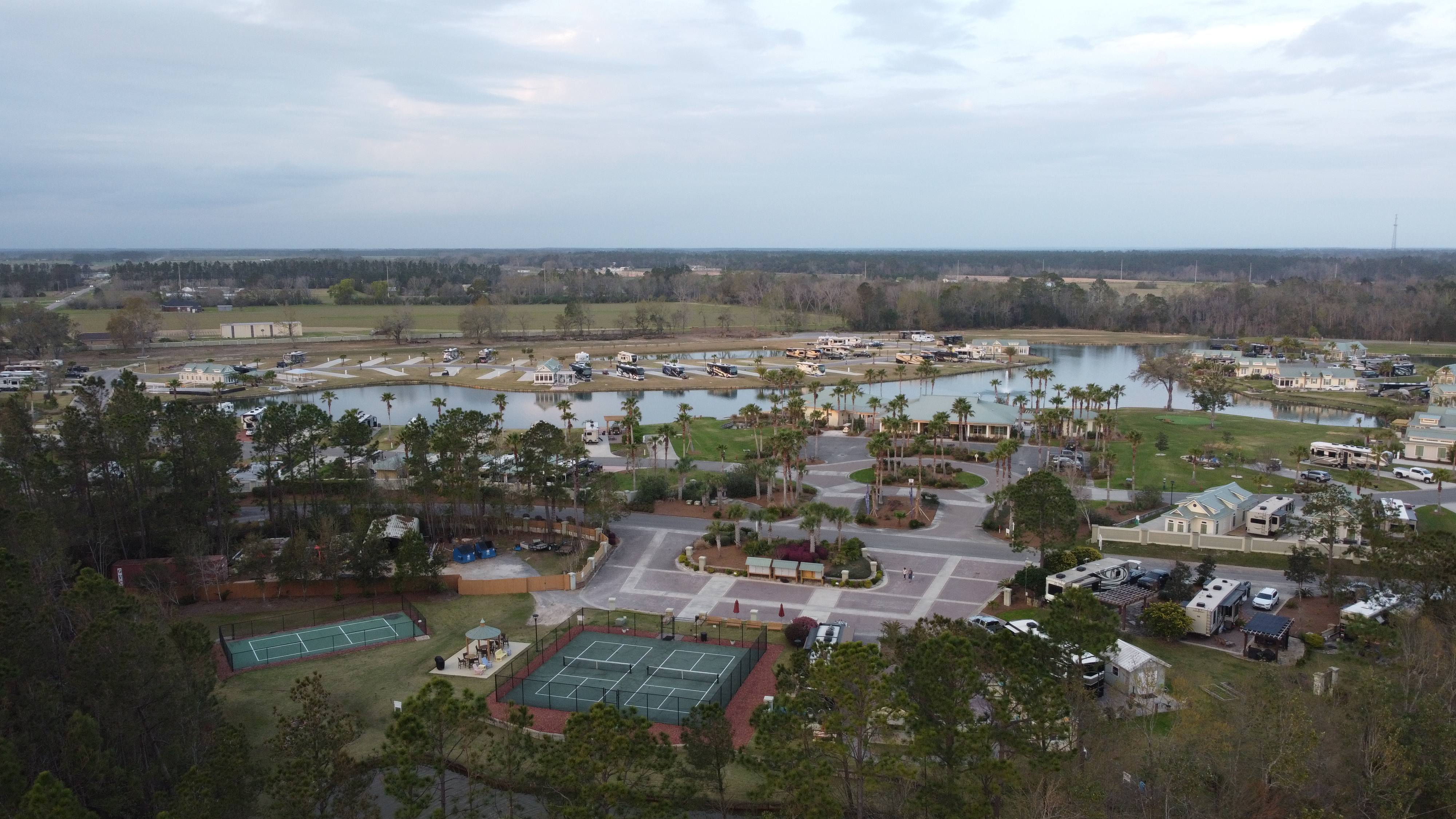 Lake Osprey RV Resort, Elberta, Alabama