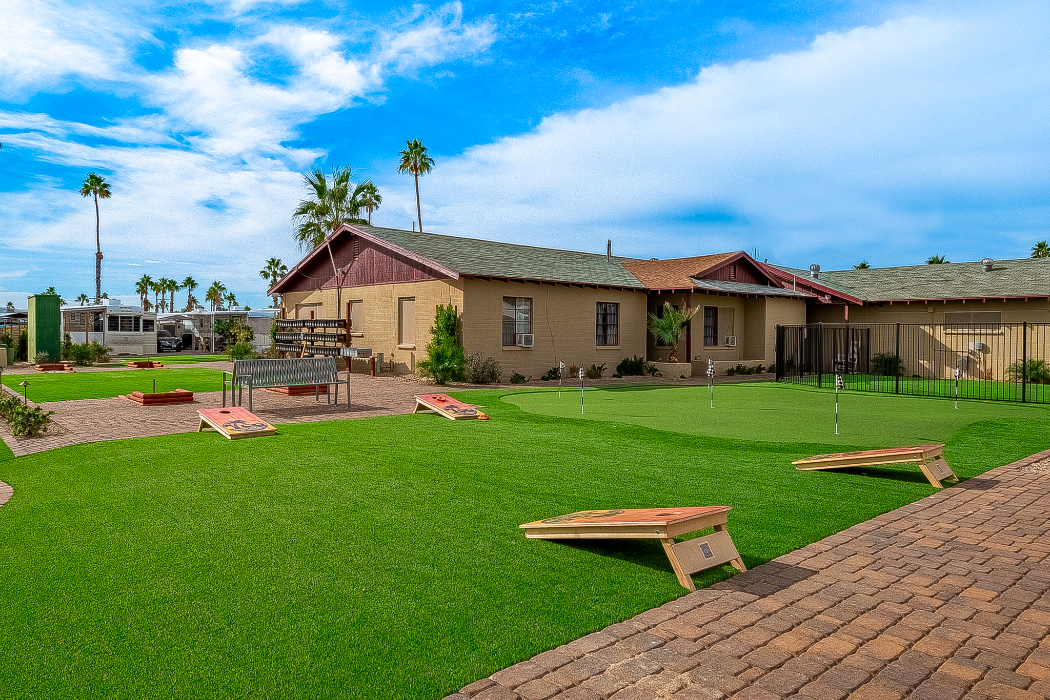 Desert Holiday RV Resort