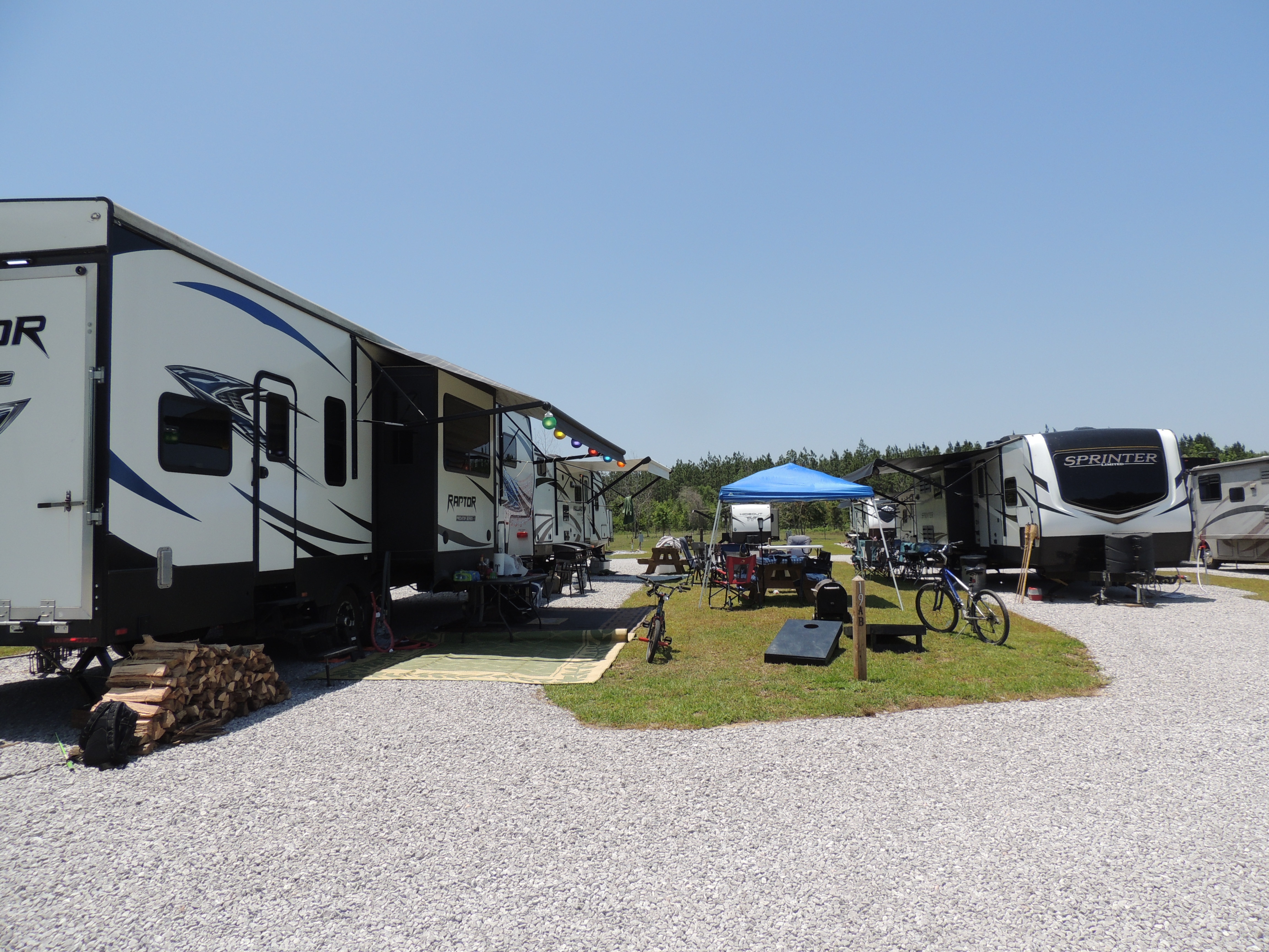 Holmes Creek Camping & RV Resort