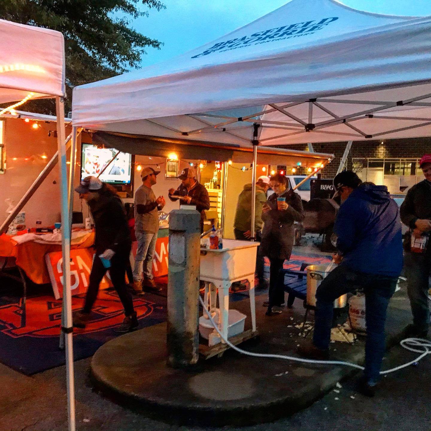 Hoover Met Complex RV Park